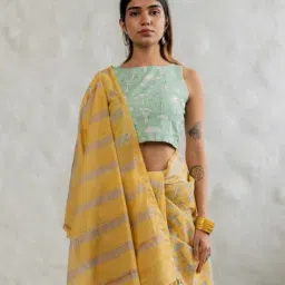 nyrika Women Graphic Print Saree with Tassels image 1