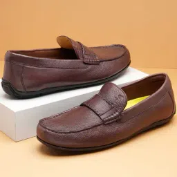 florsheim Men Round-Toe Slip-On Loafers image 1