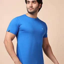 berry blues Men Solid Cotton T-shirt image 3