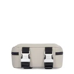 Tommy Hilfiger Men PU Solid Non-Detachable Sling Strap Messenger Bag image 5