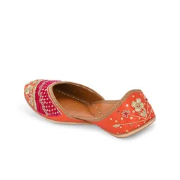 House of Pataudi Ethnic Embroidered Fabric Mojaris image 3