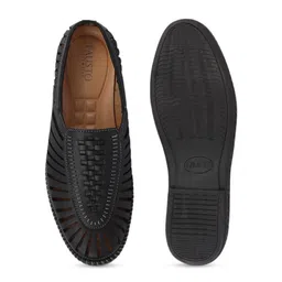 FAUSTO Men Black Textured PU Lightweight Mojaris image 4