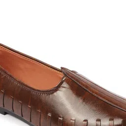 FAUSTO Men Brown Solid Mojaris image 4