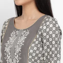AURELIA - The Aure Collection Women Grey & Silver Ethnic Motifs Mughal Print Kurta with Trousers image 2