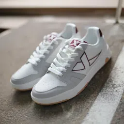 xtep Men Classic Sneakers image 1