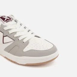 xtep Men Classic Sneakers image 2