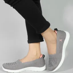 carlton london Women's Classic Slip-On Casual Shoes image 1