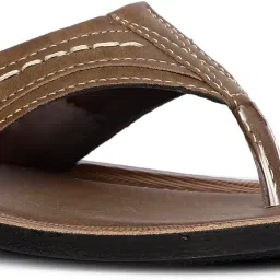 bata Men's Slip-on Slipper image 4