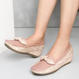 xe looks Stylish Women’s Loafers | Trendy Knot Bow Design | Textured Snake-Print Wedge | Soft & Cushioned Footbed for Comfort | for Girls image 4