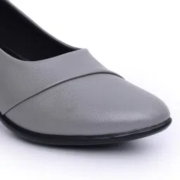 padchin Women Round Toe Block Heel Pumps image 5