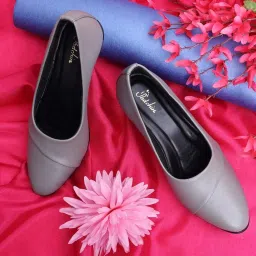 padchin Women Round Toe Block Heel Pumps image 2