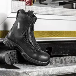 haix Airpower XR1 Perfect for all life savers. Your Airpower XR1 for heroes in the rescue service. image 3