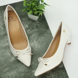 carlton london Women's Solid Pointed Toe Block Heel Pumps image 3