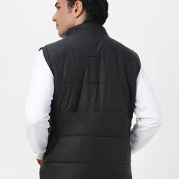 urbano fashion Men's Nylon Sleeveless Zippered Standard Length Puffer Jacket image 3