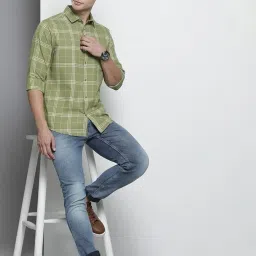 the indian garage co Men's Cotton Slim Fit Checkered Full Sleeves Spread Collar Casual Shirt image 5