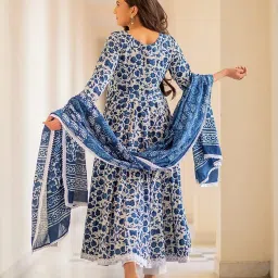 meera fab Women's Cotton Printed Anarkali Kurta with Palazzo & Dupatta Set image 4