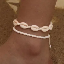 avaiya 2 Pcs Shell & Beaded Anklet Set for Women and Girls | Beach Style Foot Jewelry | Handmade Adjustable Ankle Bracelet for Summer & Travel image 3