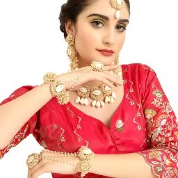 nmii Designer Kaudi Shell & Moti Pearls Gajra Jewellery Set For Bridal Women & Girls | Set of Necklace, Earring, Maang Tikka, Hand Bracelet with Ring | Perfect For Wedding, Haldi, Mehandi, Occasion image 1