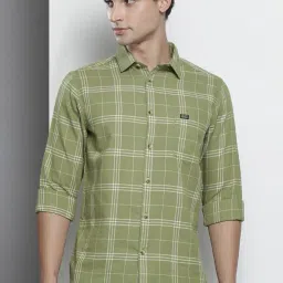 the indian garage co Men's Cotton Slim Fit Checkered Full Sleeves Spread Collar Casual Shirt image 4