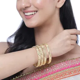 zeneme Set Of 4 Gold-Plated Classic Paisley Shaped Textured Handcrafted Bangles image 3