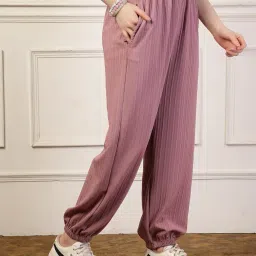 uzarus Women's Ultra-Soft Baggy Fit/Relaxed Fit Joggers with Side Pockets & Gripped Hem image 3