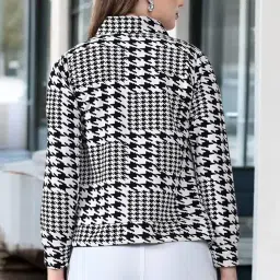 iuga Women's Black Floral Printed Shrug Jacket image 1