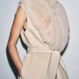 Patakadevi | Sleeveless Longline Vest For Women | For Business Trip And Evening Commute | Beige Wool Blend Outerwear | Removable Faux Fur Collar Winter Coat image 2