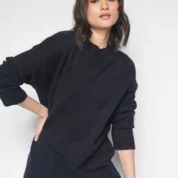 AND Round Neck Pullover Sweater image 4