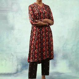 W The Folksong Collection Ethnic Motifs Printed V-Neck Neck Kurta-image-22