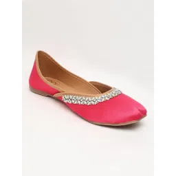 GLAM STORY Ruhani Textured Pink Flat Juttis image 4