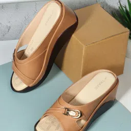 trase Women Open-Toe Slip-On Wedges image 1