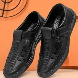 shuan Men Round-Toe Sandals with Velcro Closure image 1