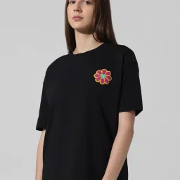 only Women Embroidered Loose Fit Round-Neck T-Shirt image 1