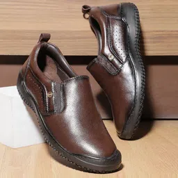 liberty Men Flat Shoe image 1