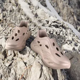 red tape Men Cut Out Slip-On Clogs image 1