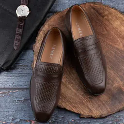 esmee Men Patterned Round-Toe Bit Loafers image 1