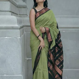 anjaneya sarees Women Banarasi Woven Saree with Contrast Border image 1