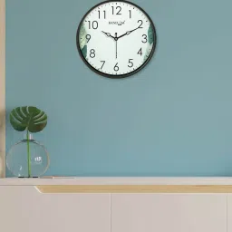 random Round-Shaped Analogue Wall Clock image 1