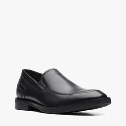 clarks Un Hugh Step Slip-On Loafers image 2