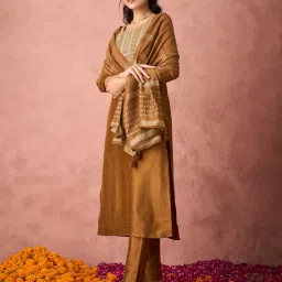 hritika Embellished & Embroidery Straight Kurta Set image 2