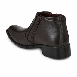 mactree Textured Ankle-Length Boots with Zip Closure image 2