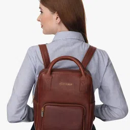 pelle luxur Shoulder Bag with Attached Strap image 2