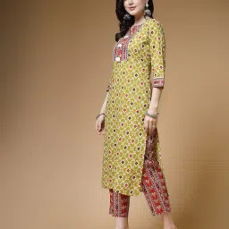 indibelle Women Floral Print Straight Kurta image 2