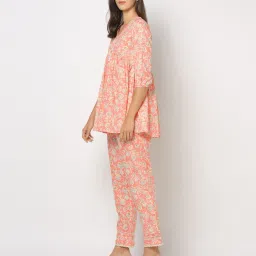 fusion Women Floral Print A-Line Kurta with Pants image 2