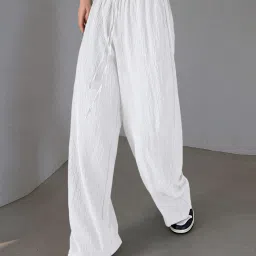 hivora Women Relaxed Fit Flat-Front Trousers image 2