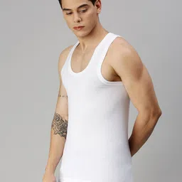 onn Pack of 3 Sleeveless Vest image 2