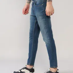 lee cooper Men Lightly Washed Slim Fit Jeans image 2