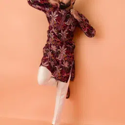 kisah Men Regular Fit Embroidery Long Kurta image 2