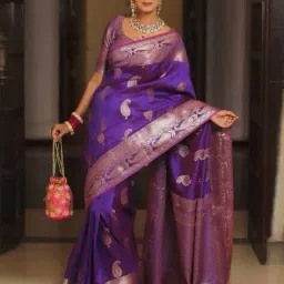indie picks Stylish Traditional Saree image 2
