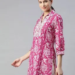nayam by lakshita Women Floral Print Straight Tunic image 2